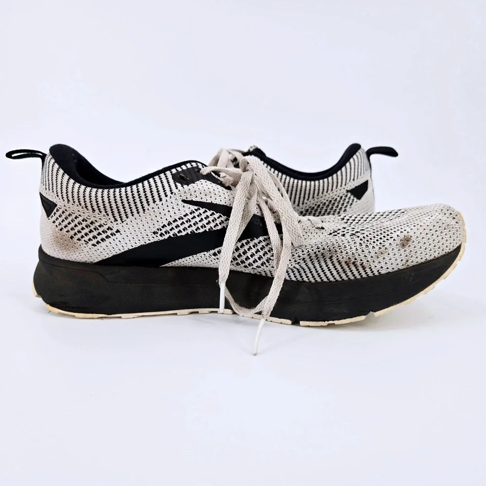 Brooks Size 11 Revel‎ 5 Running Shoes White Black Mesh Neutral Cushion